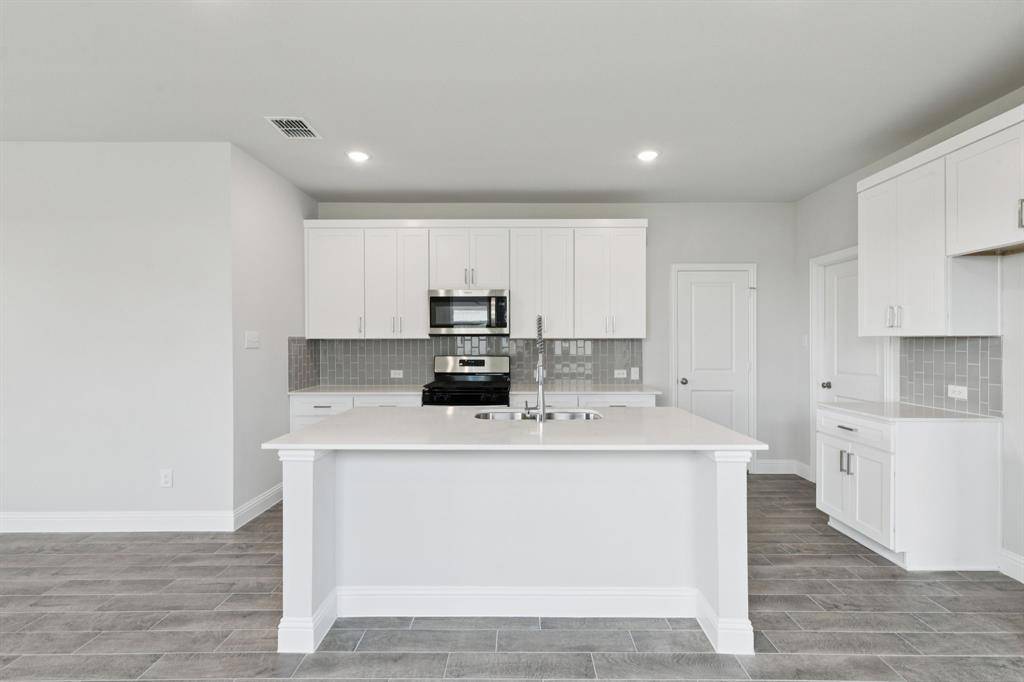 Forney, TX 75126,2716 Island Palm Court