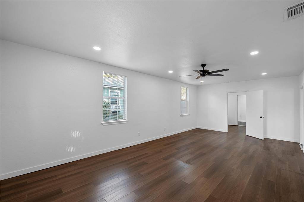 Waco, TX 76706,2220 Burnett Avenue