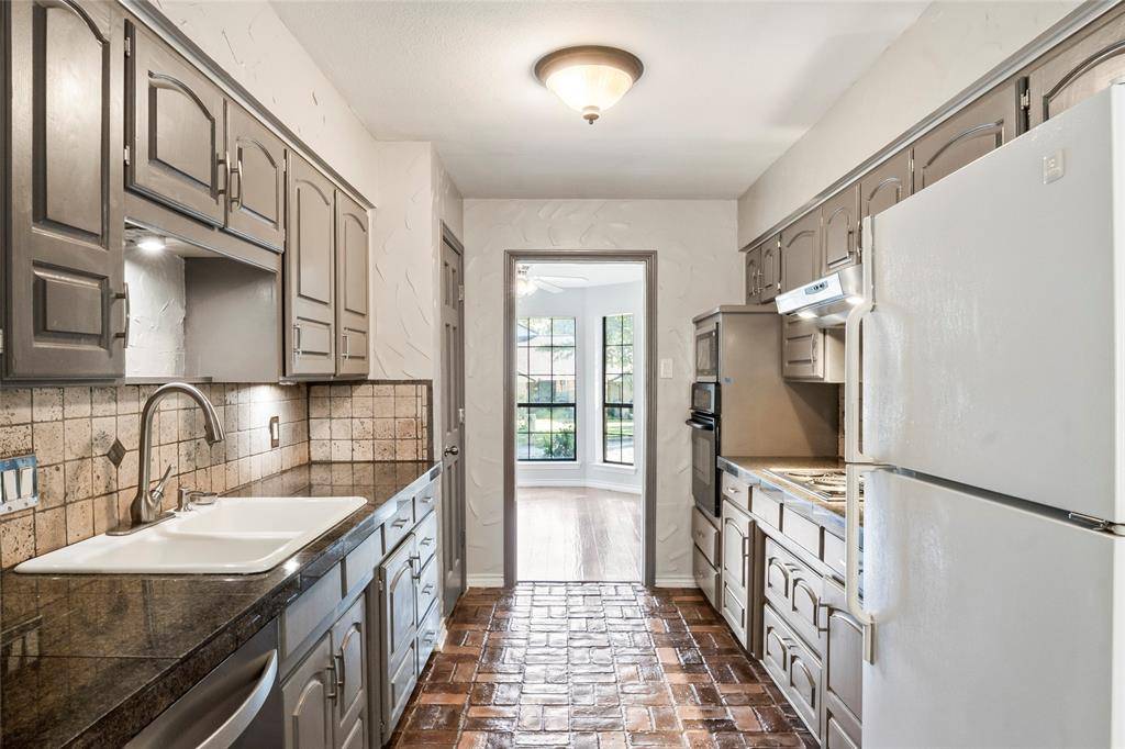 Grapevine, TX 76051,3509 Hightimber Drive