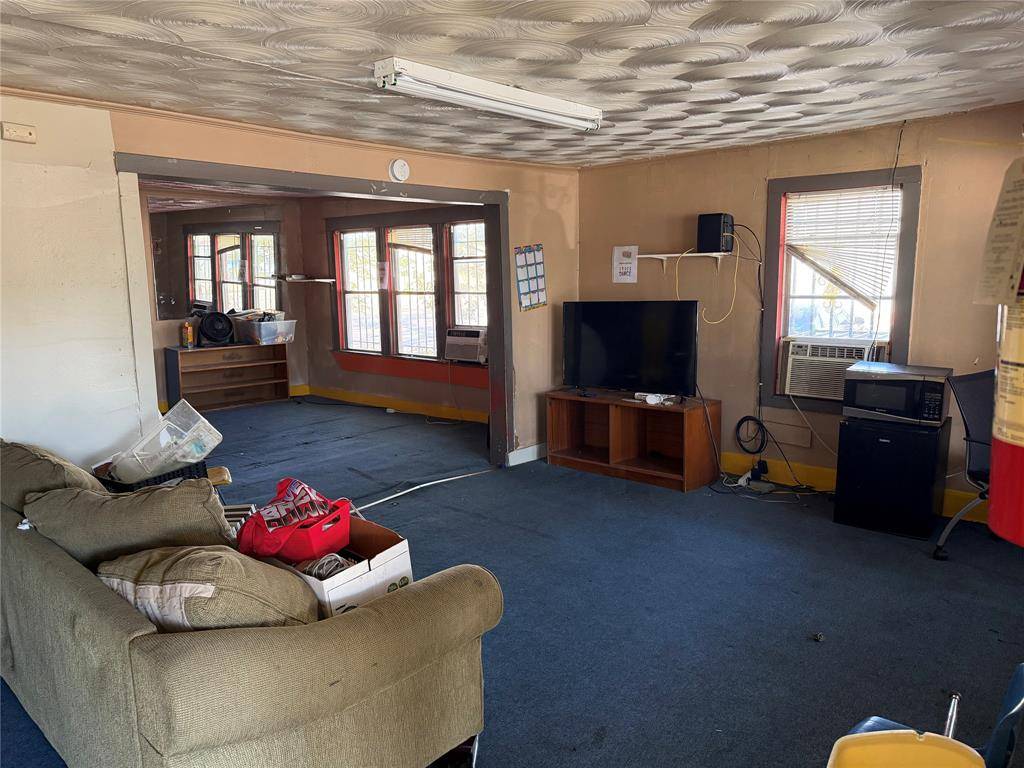 Dallas, TX 75212,2911 N Hampton Road