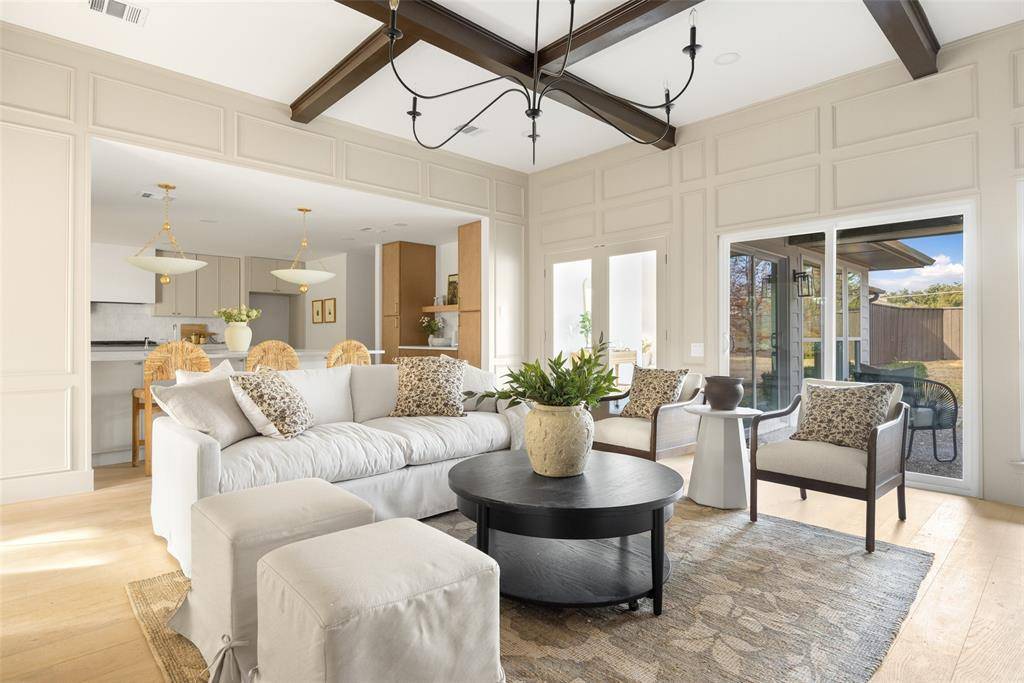 Dallas, TX 75248,7407 Arbor Oaks Drive