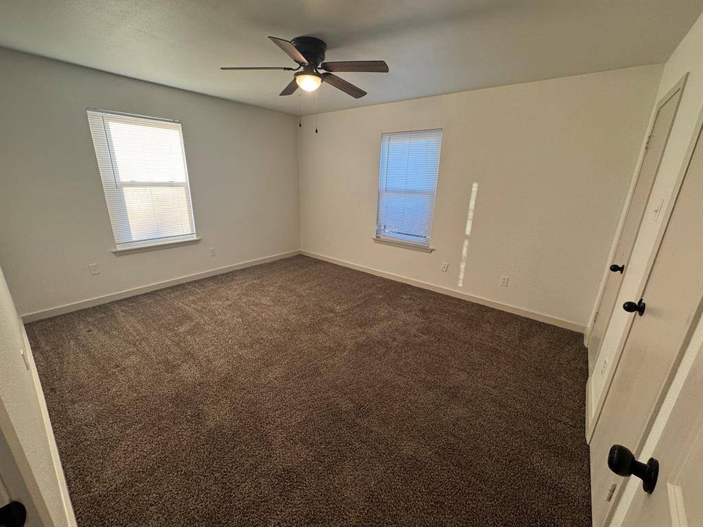 Lake Worth, TX 76135,7300 Comanche Trail #4