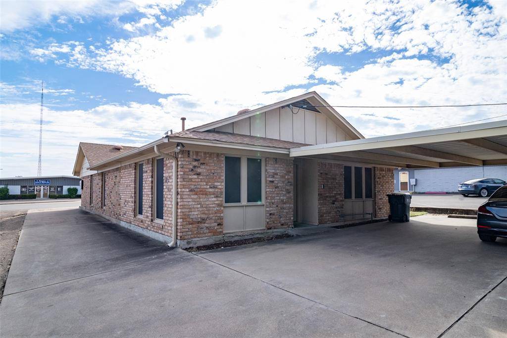 Waco, TX 76710,720 Lake Air Drive