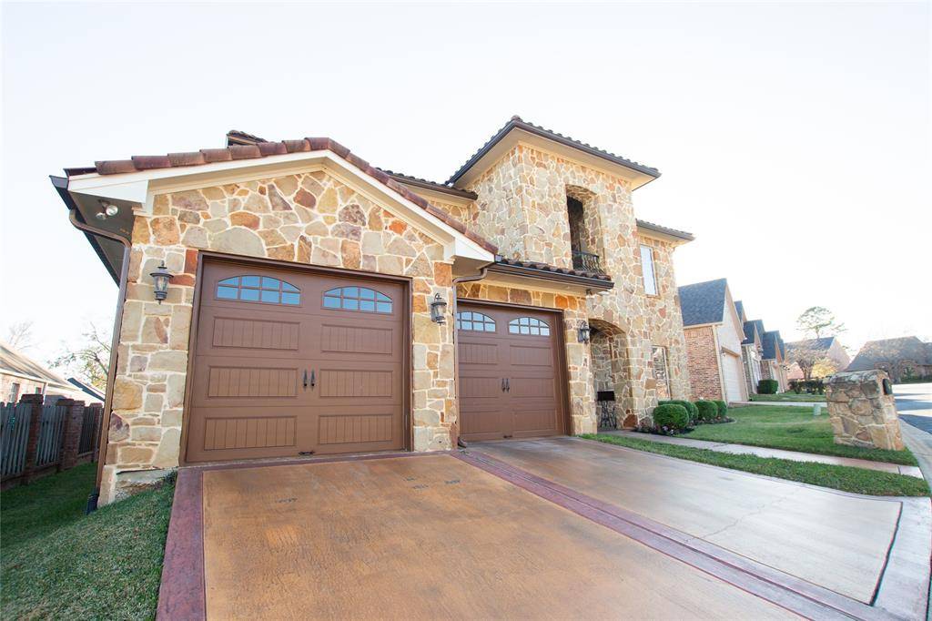 Tyler, TX 75703,7130 Holly Square Court