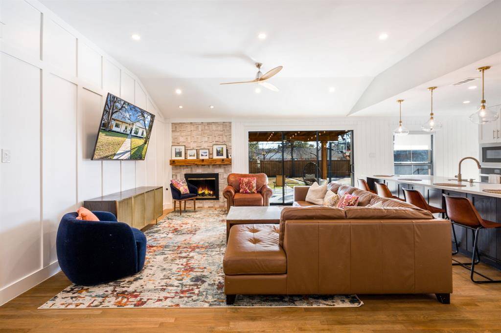 Dallas, TX 75229,11319 Coral Hills Drive