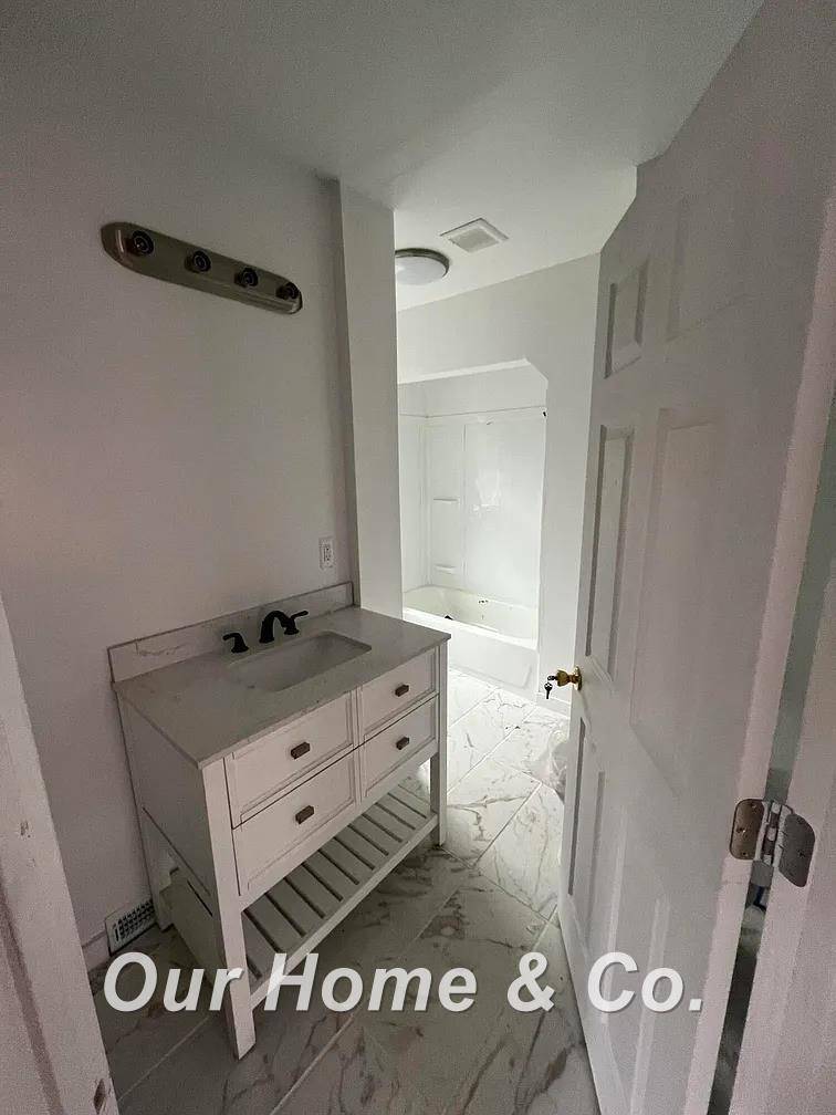 Detroit, MI 48235,16230 CHEYENNE ST