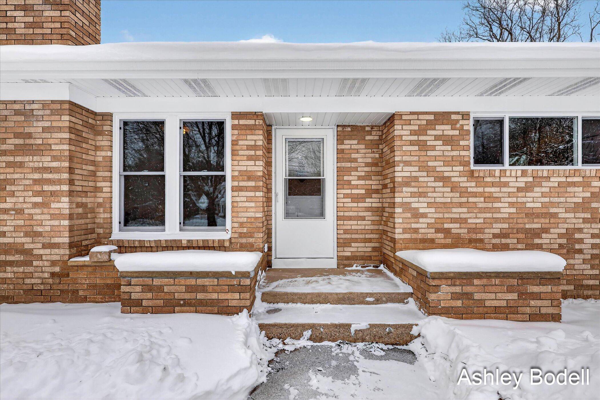 Comstock Park, MI 49321,237 7 Mile RD NW