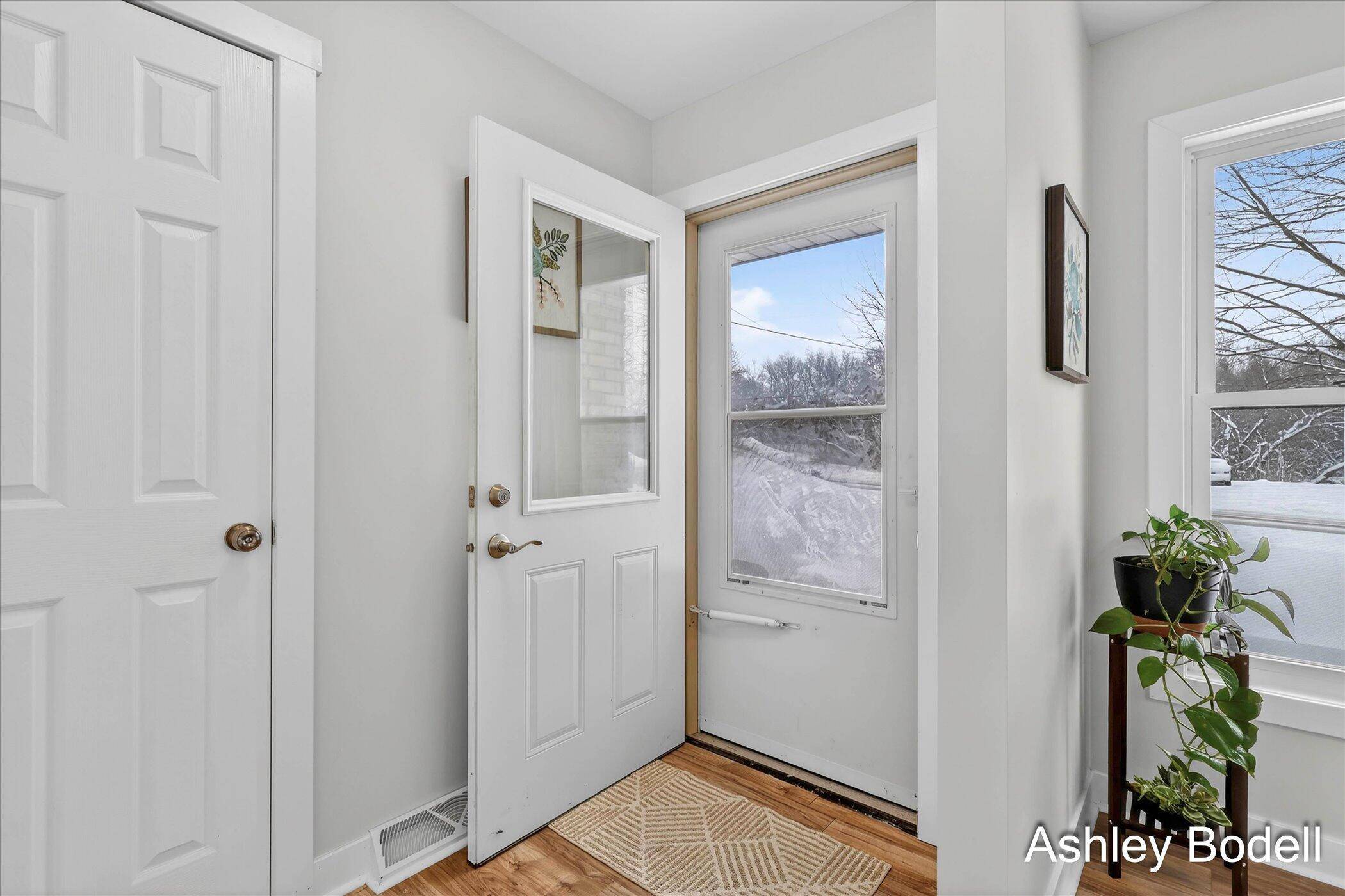 Comstock Park, MI 49321,237 7 Mile RD NW