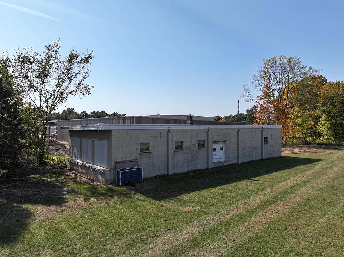 57582 N Main ST, Lockport Twp, MI 49093