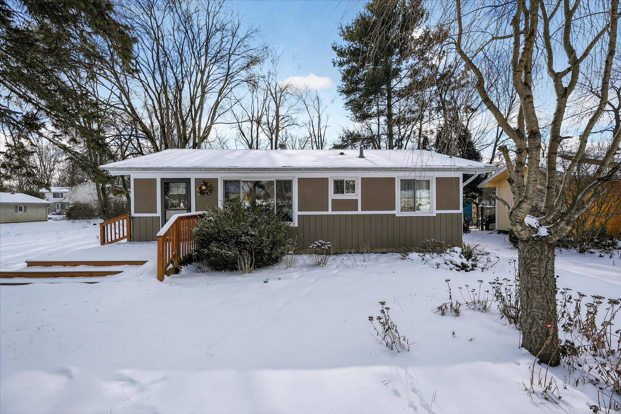 Pinckney, MI 48169,217 Portage ST