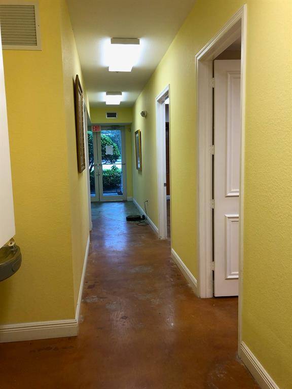 Davie, FL 33314,6848 GRIFFIN ROAD #C-6