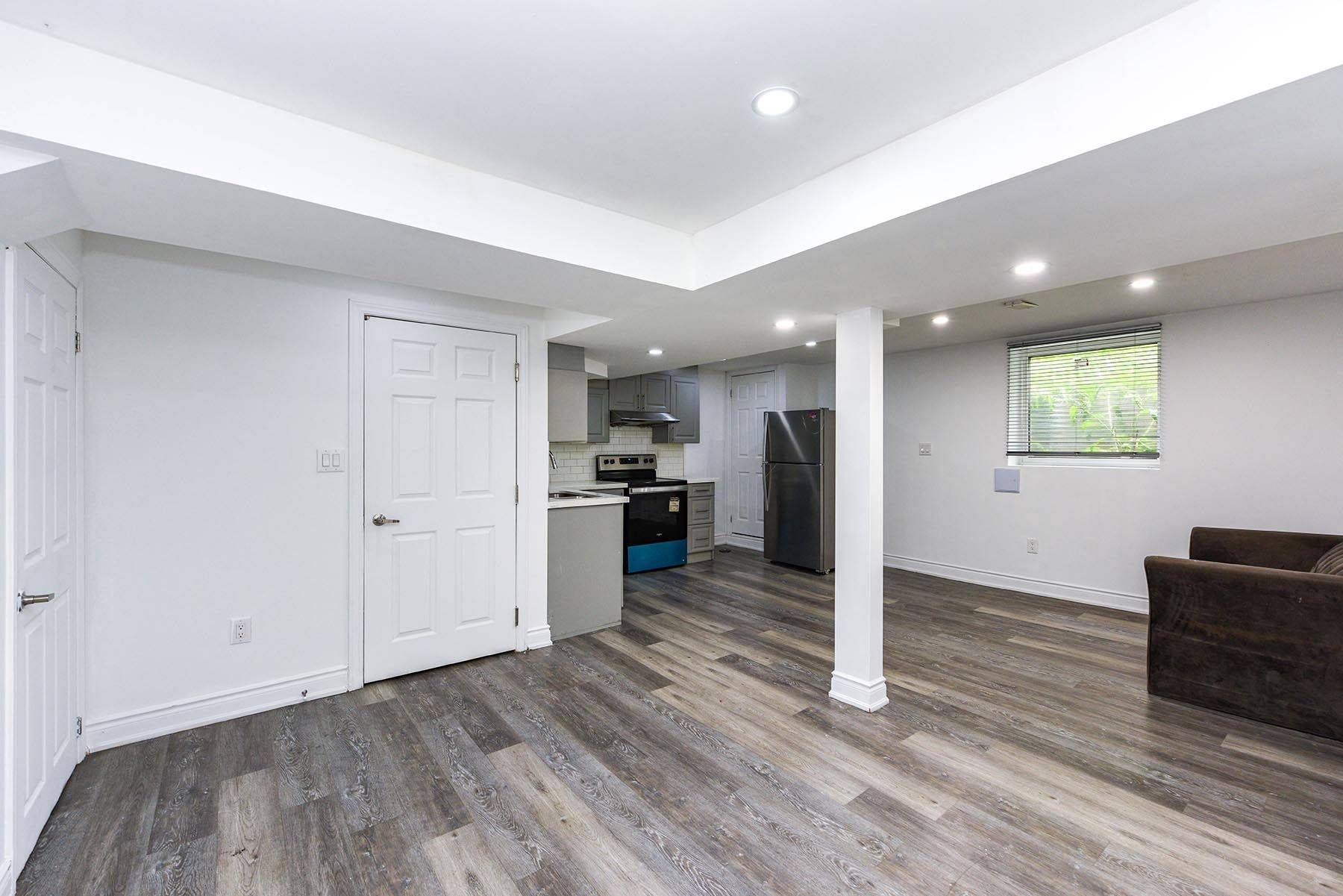 Brampton, ON L6Y 2T3,14 Paramount PL