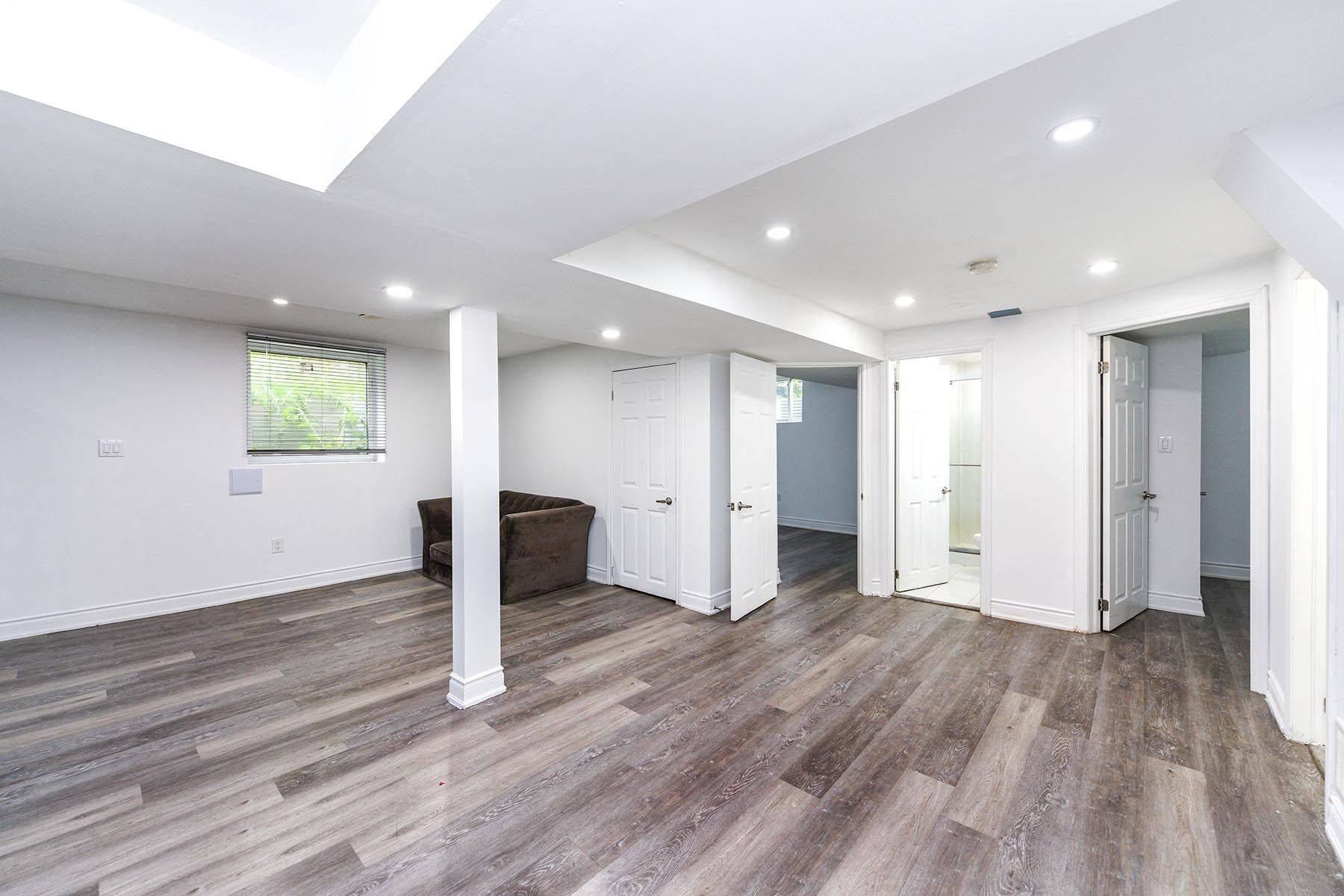 Brampton, ON L6Y 2T3,14 Paramount PL