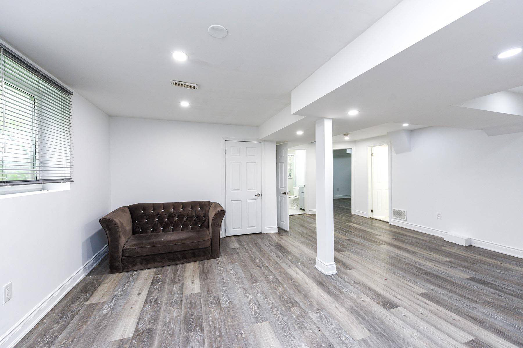 Brampton, ON L6Y 2T3,14 Paramount PL