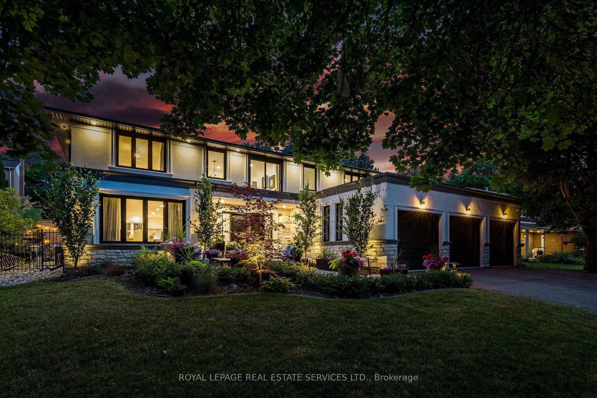 Mississauga, ON L5K 2G3,2498 Robin DR