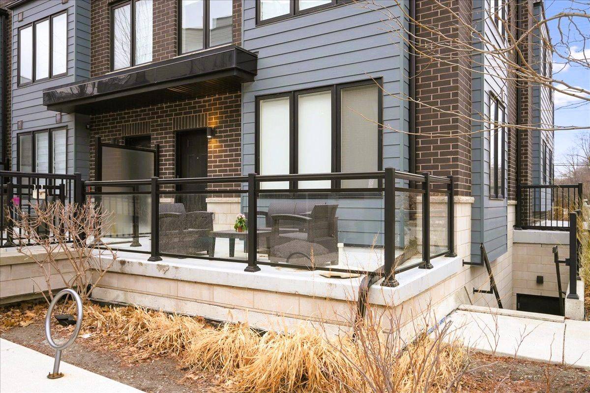 Mississauga, ON L5J 0B3,2232 Bromsgrove RD #TH #1