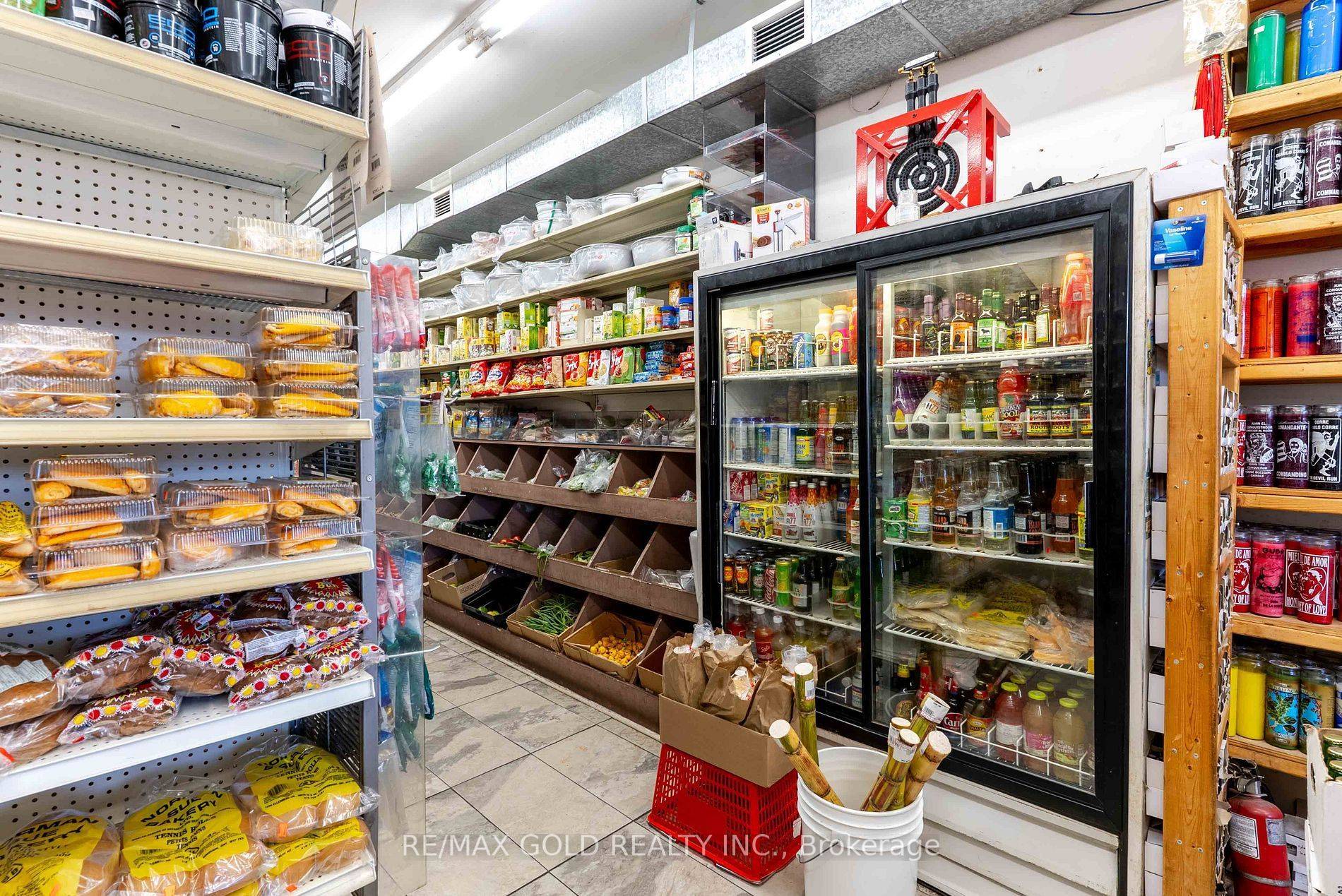 Mississauga, ON L5A 2G9,3061 Hurontario ST