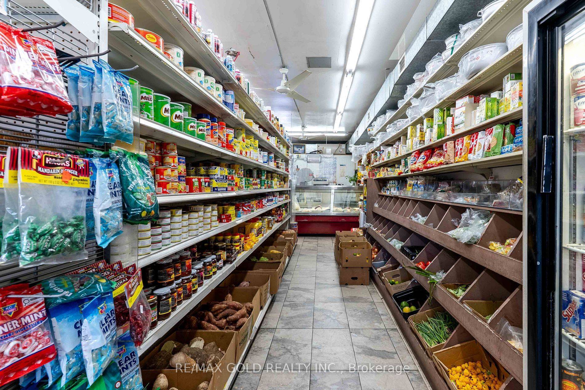 Mississauga, ON L5A 2G9,3061 Hurontario ST