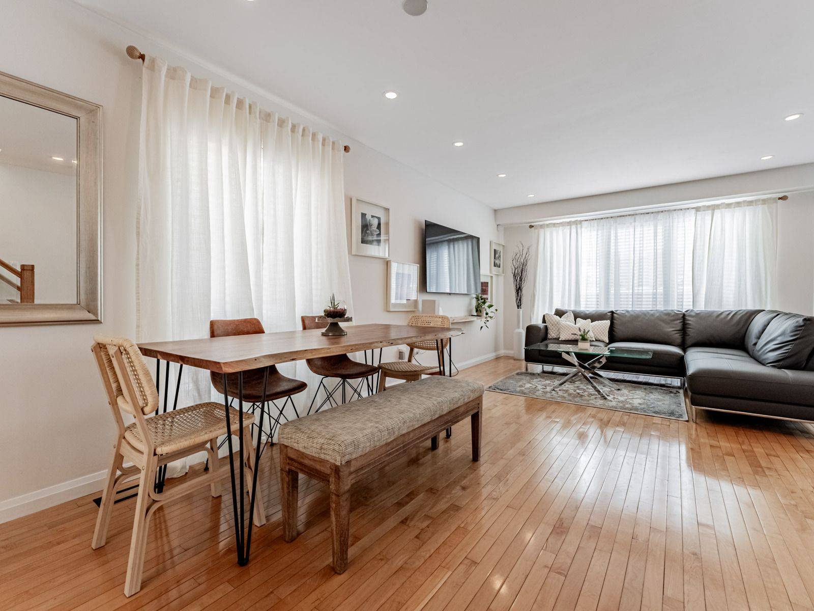 Brampton, ON L7A 3M8,46 Jessop DR