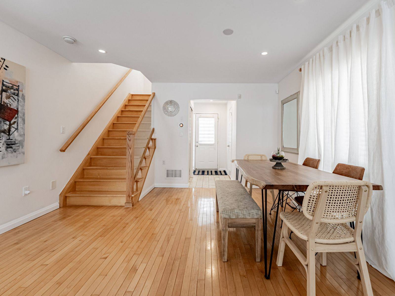 Brampton, ON L7A 3M8,46 Jessop DR