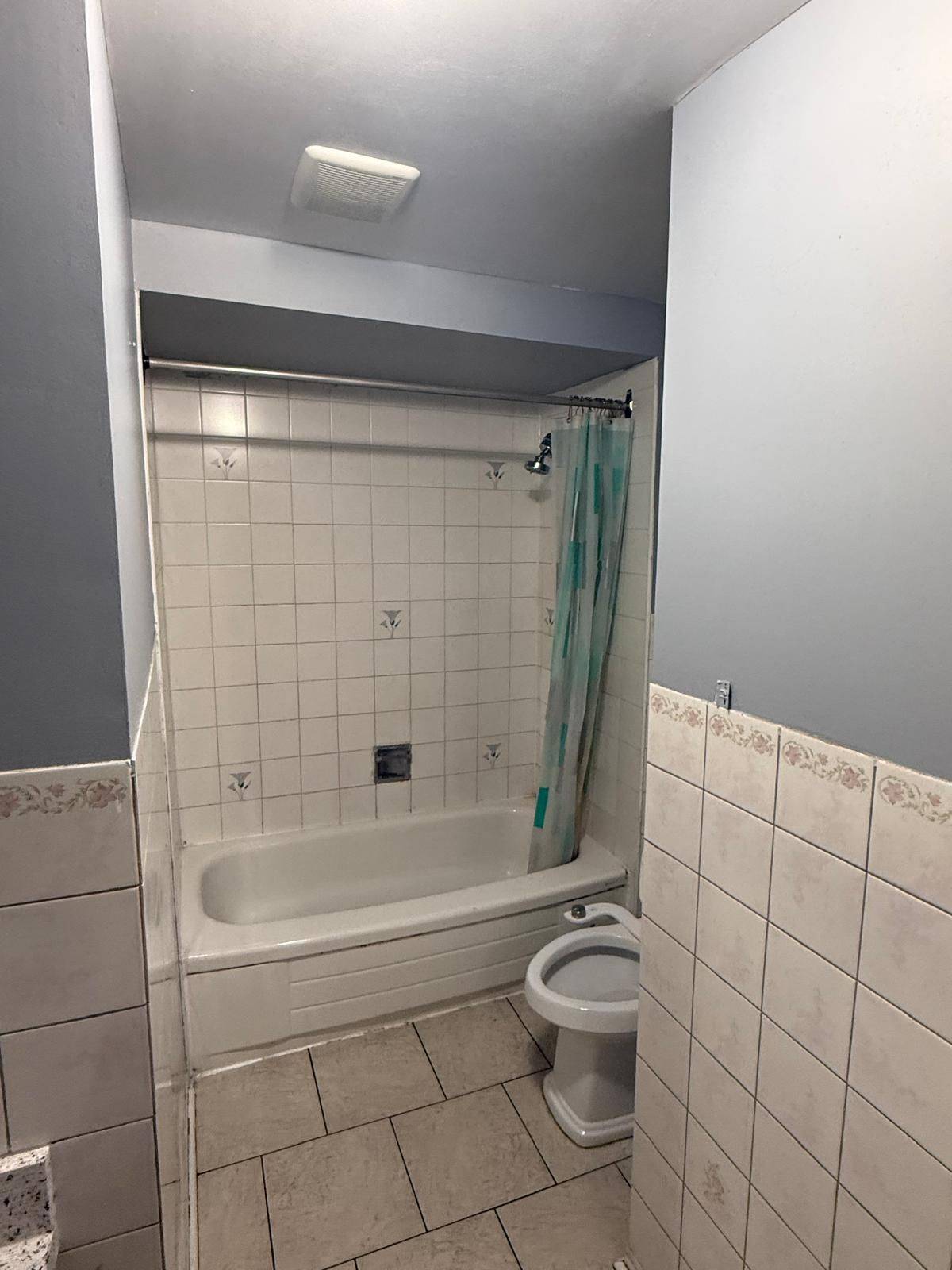 Brampton, ON L6Y 4L2,32 Hendricks CRES