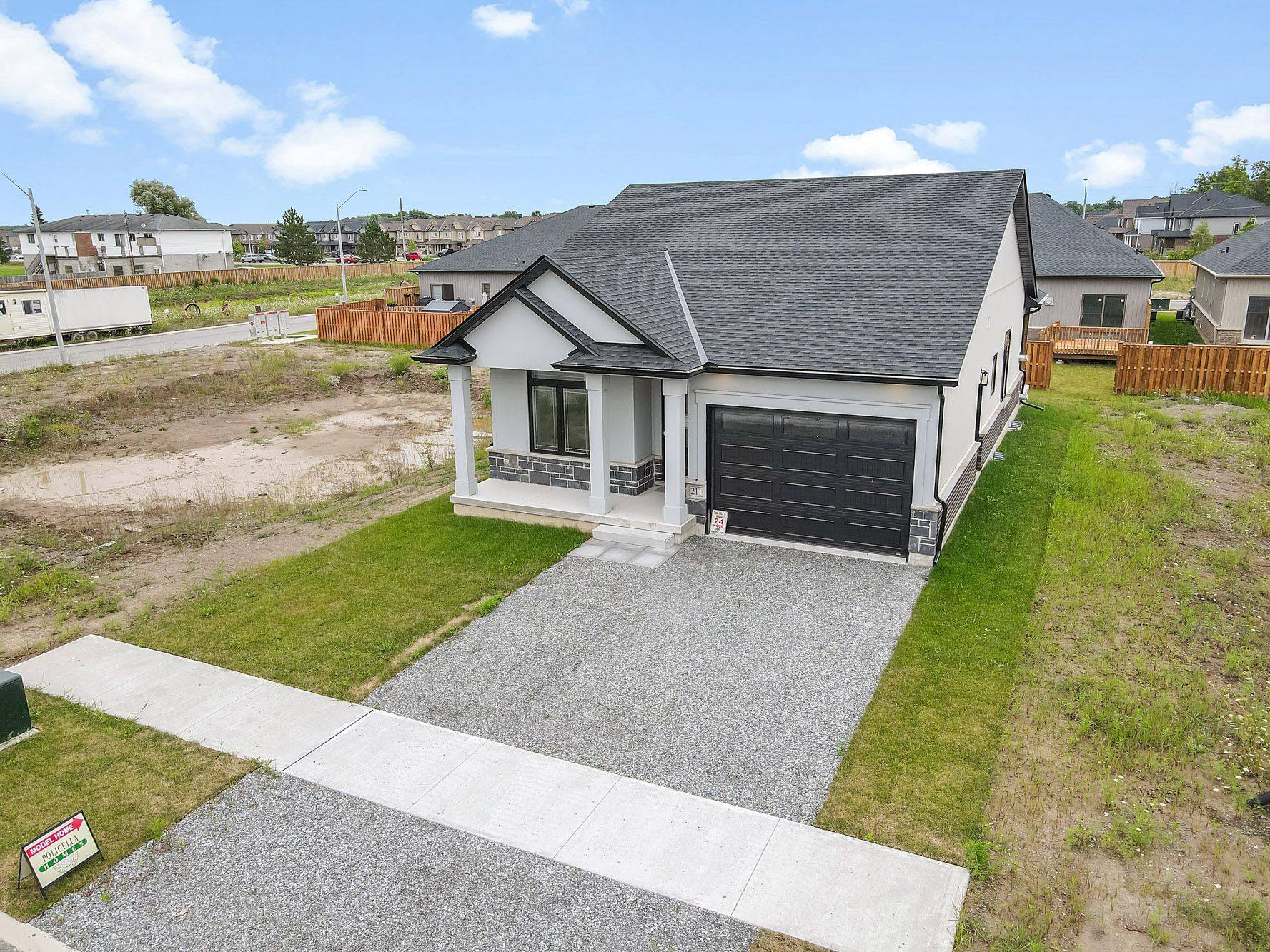 Welland, ON L3C 0J8,211 Sycamore ST