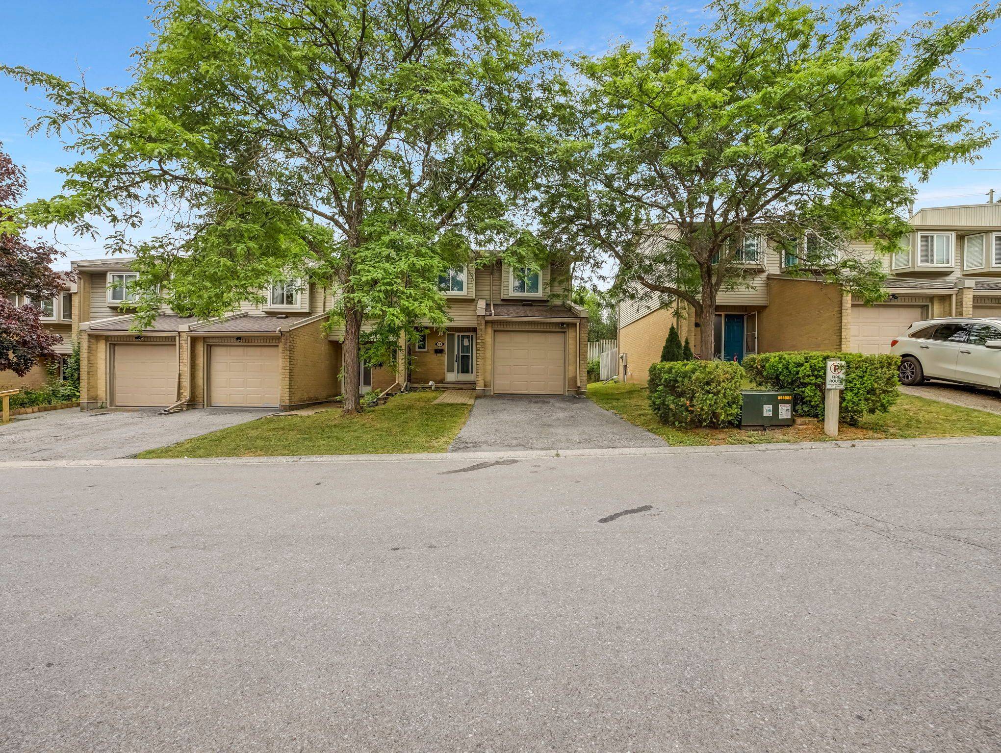 Kitchener, ON N2M 5L2,29 Paulander DR #24