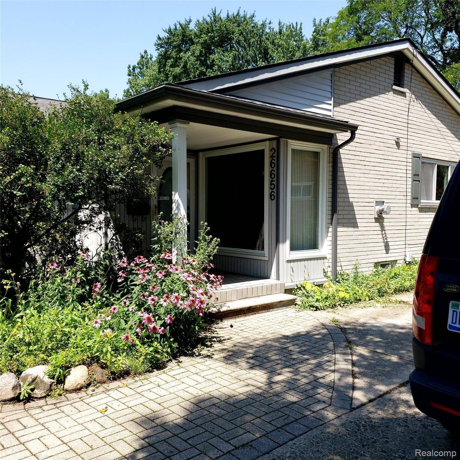 Dearborn Heights, MI 48127,26656 Rouge River Dr DR