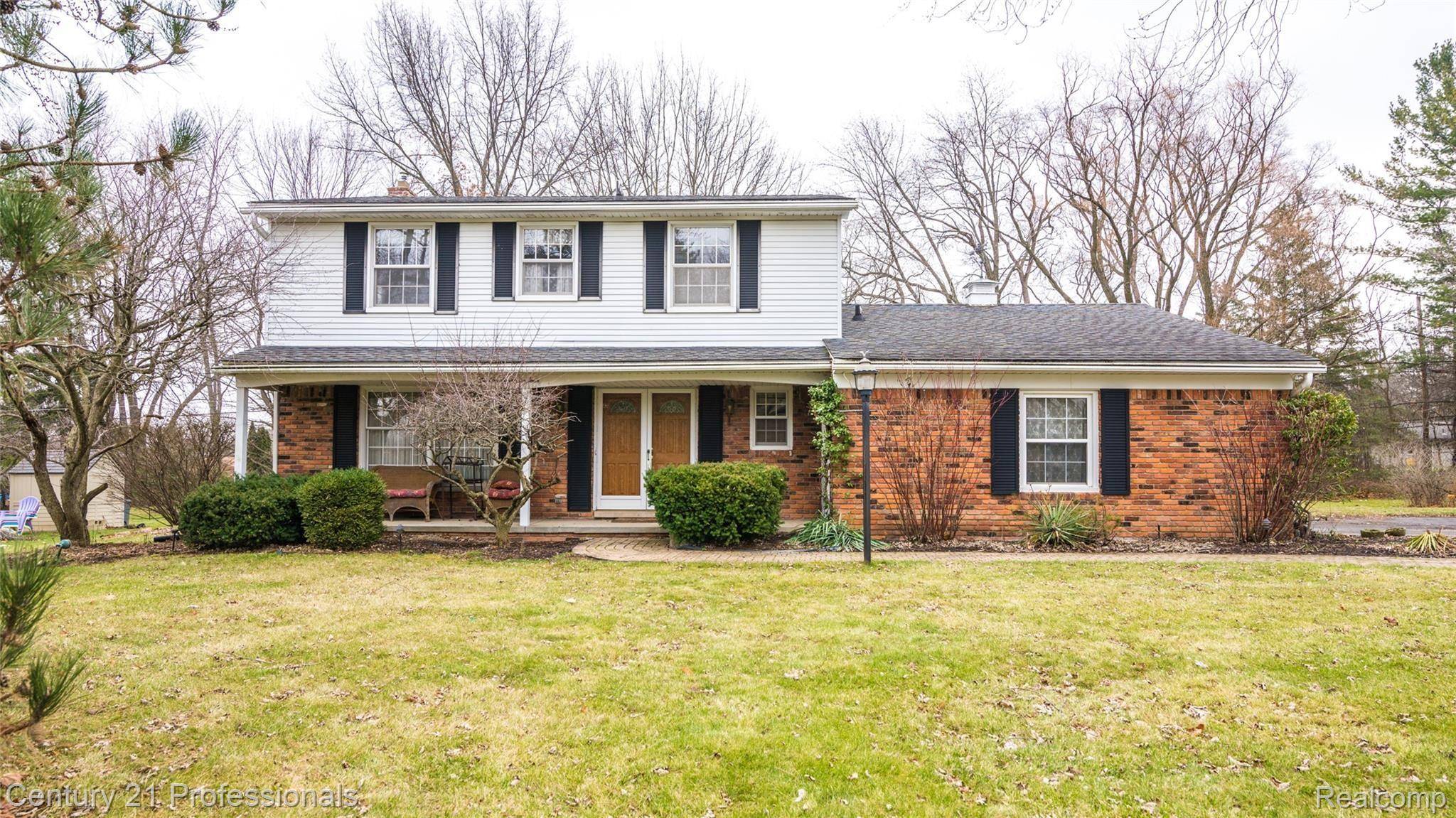 Northville, MI 48167,21824 RATHLONE DR S