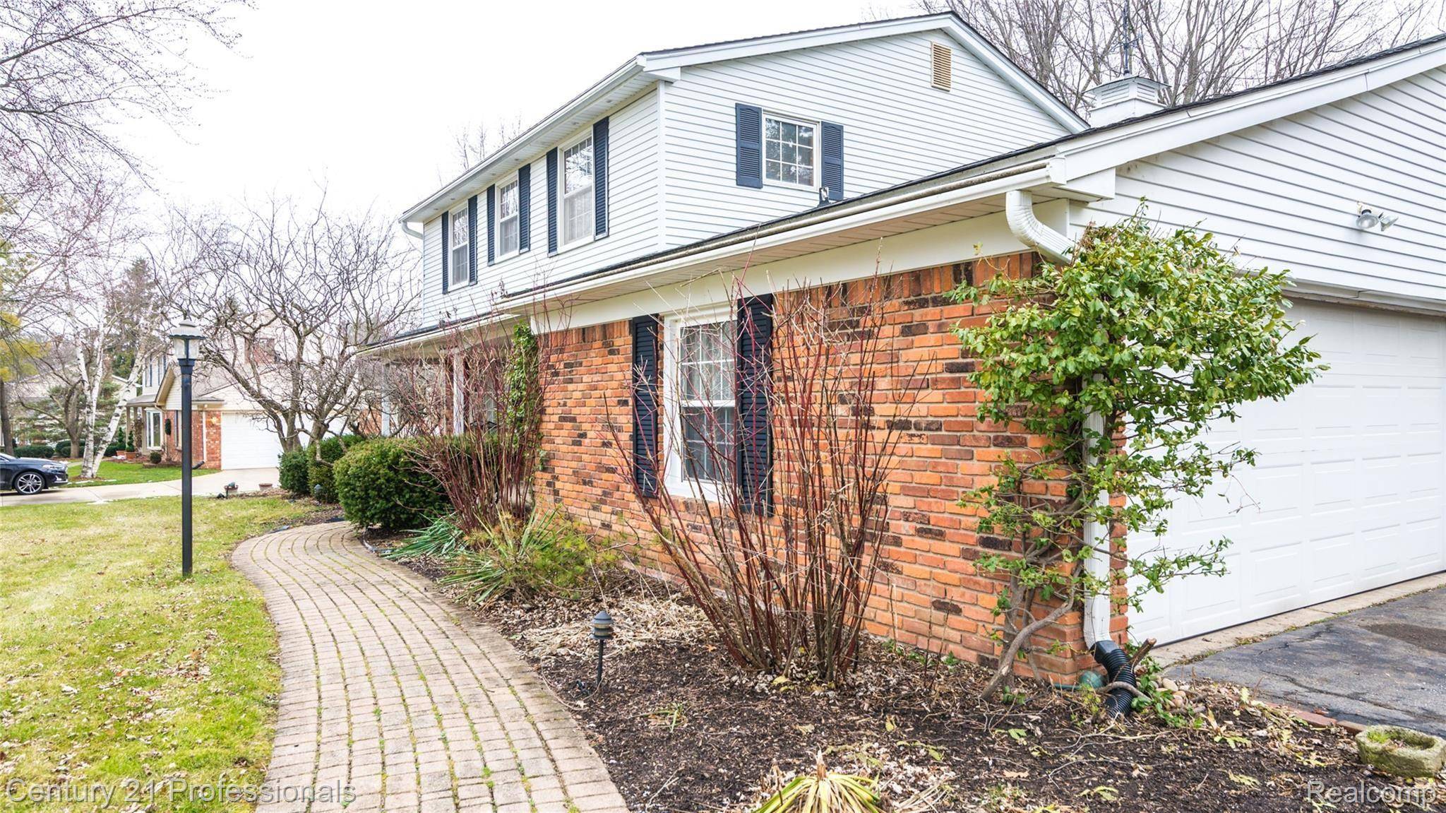 Northville, MI 48167,21824 RATHLONE DR S