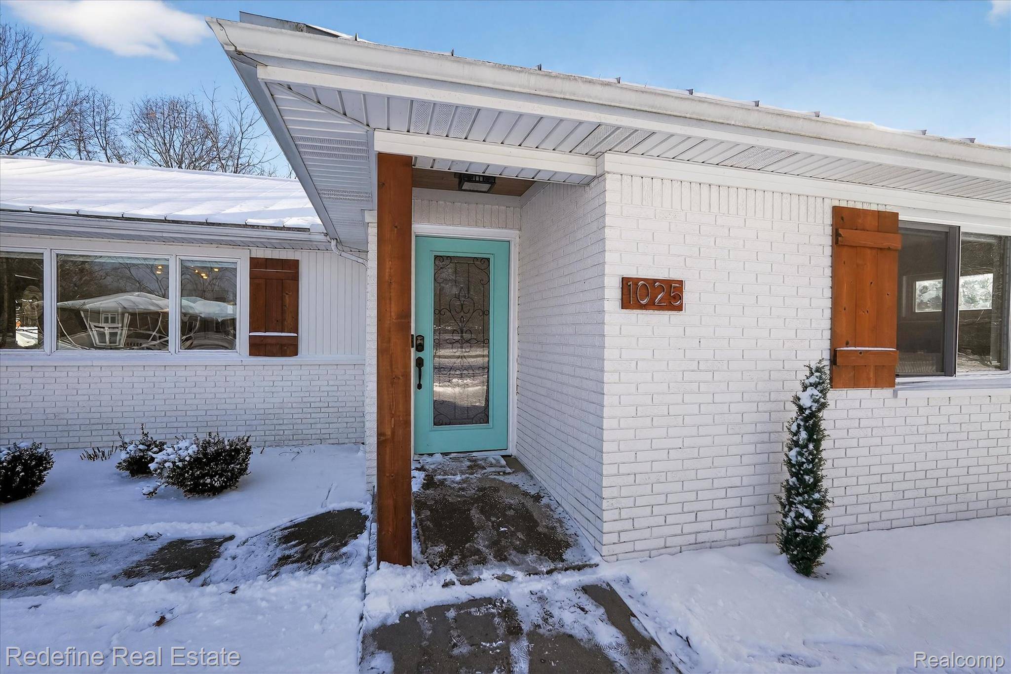 Fenton, MI 48430,1025 S Leroy ST