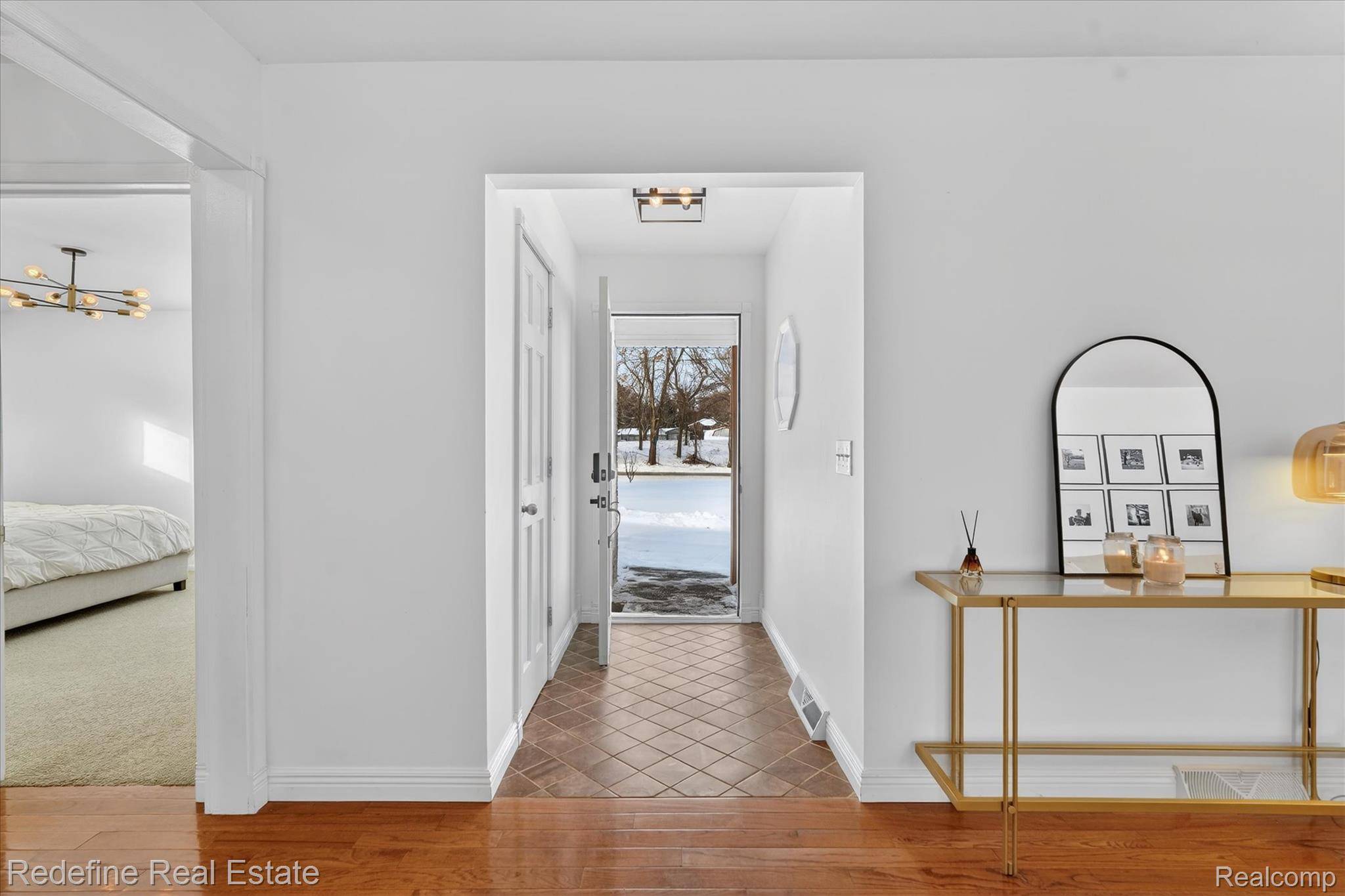 Fenton, MI 48430,1025 S Leroy ST