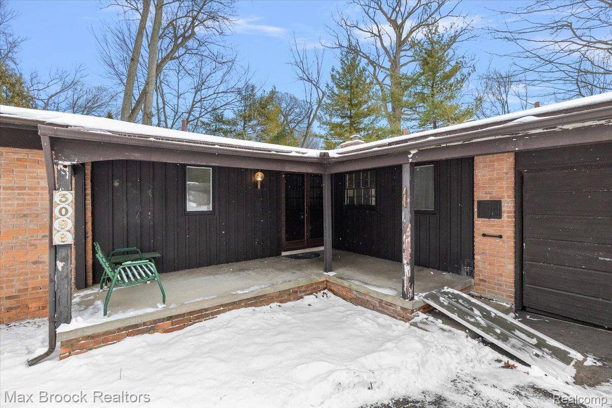 Troy, MI 48084,3096 Myddleton DR