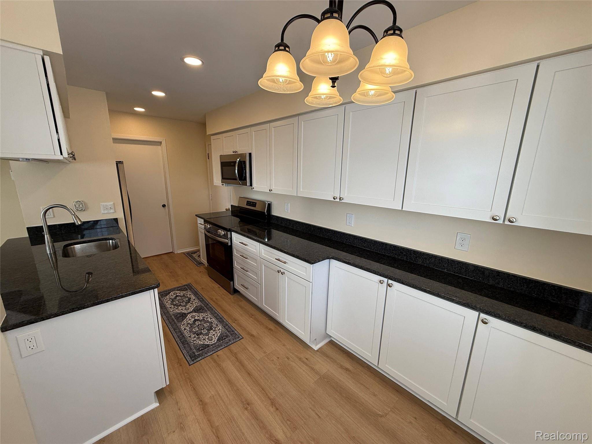 Walled Lake, MI 48390,1437 Mariner DR