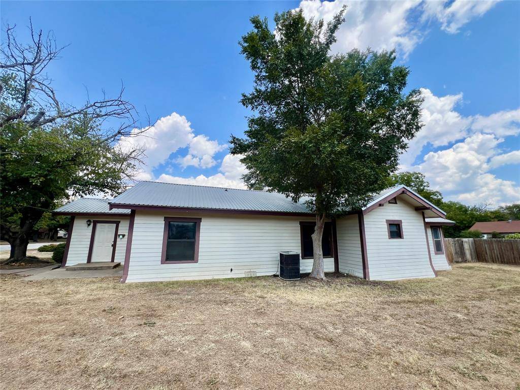 Eastland, TX 76448,1018 S Seaman Street