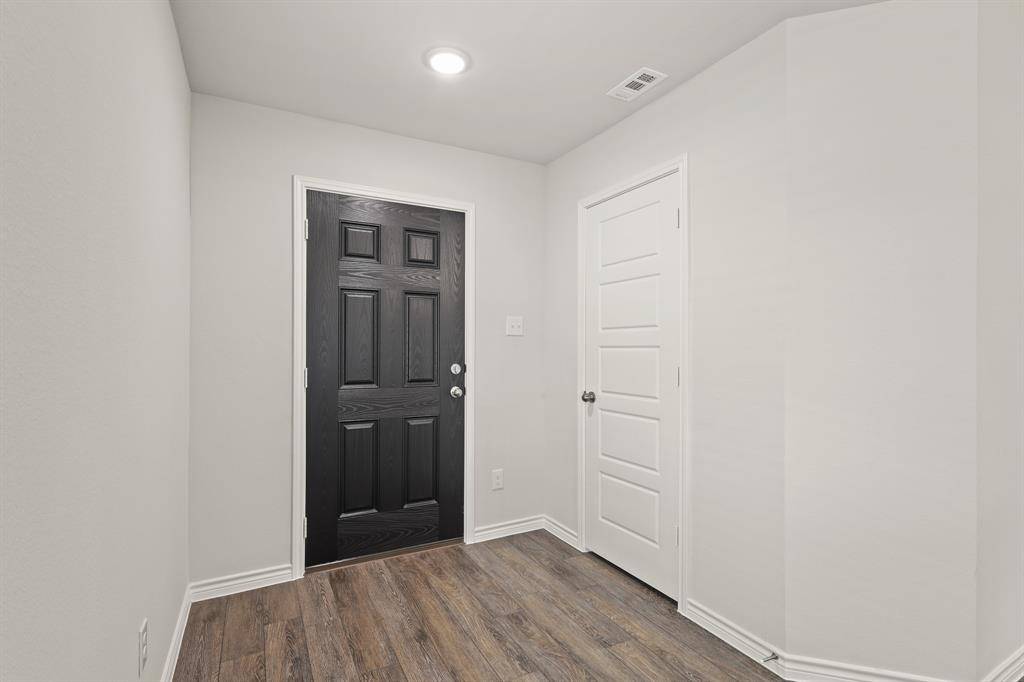 Ennis, TX 75119,1507 Romans Road