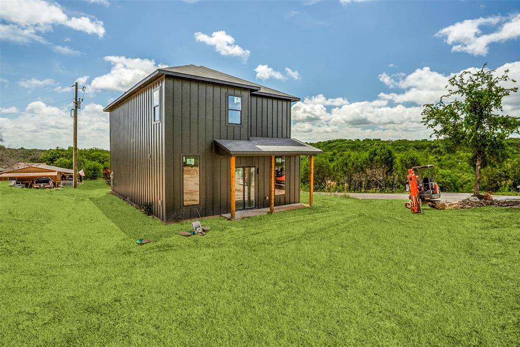 Granbury, TX 76048,2520 elk Trail