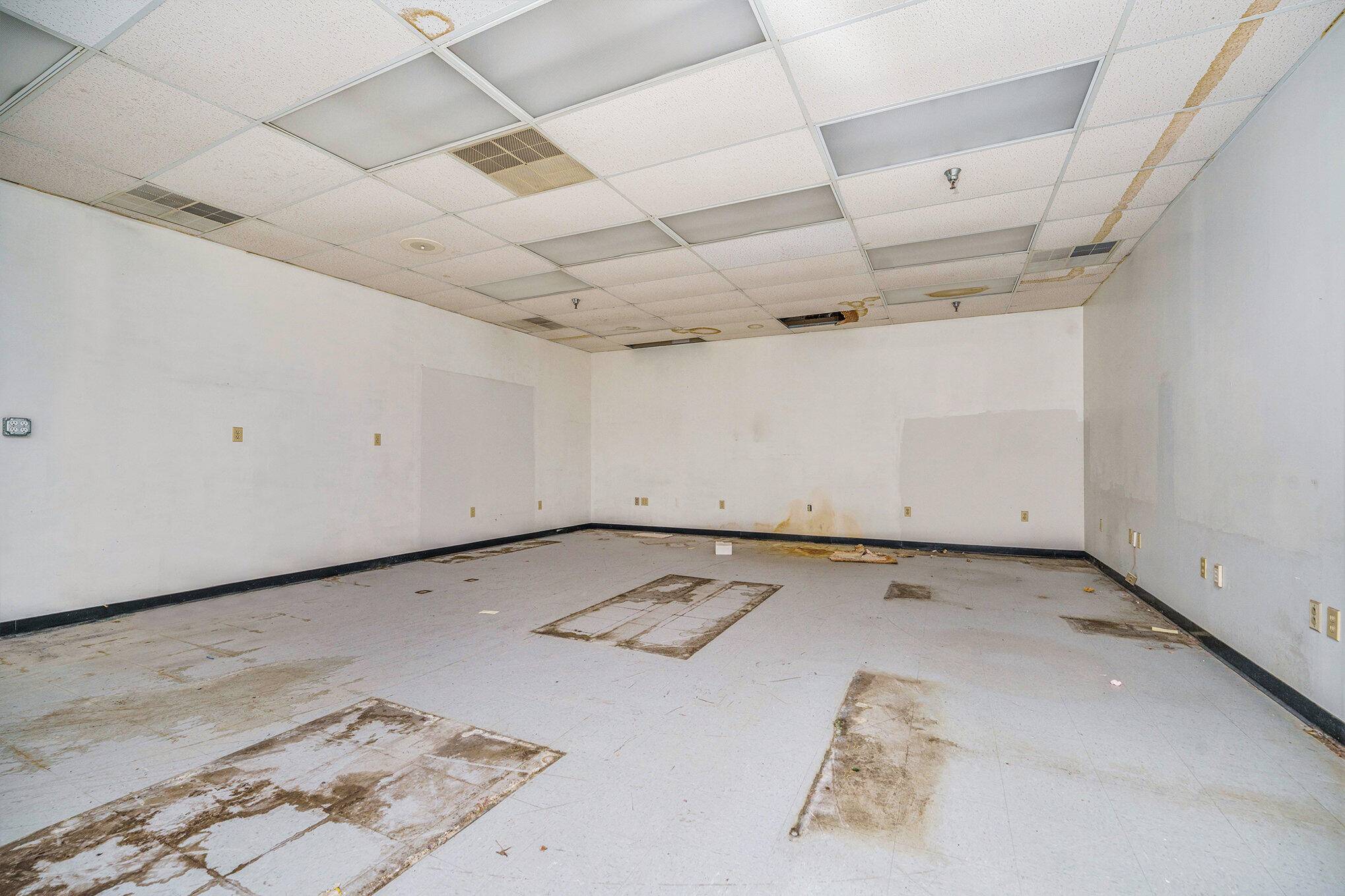 111 Day DR #Combo 205 US-131, Three Rivers City, MI 49093