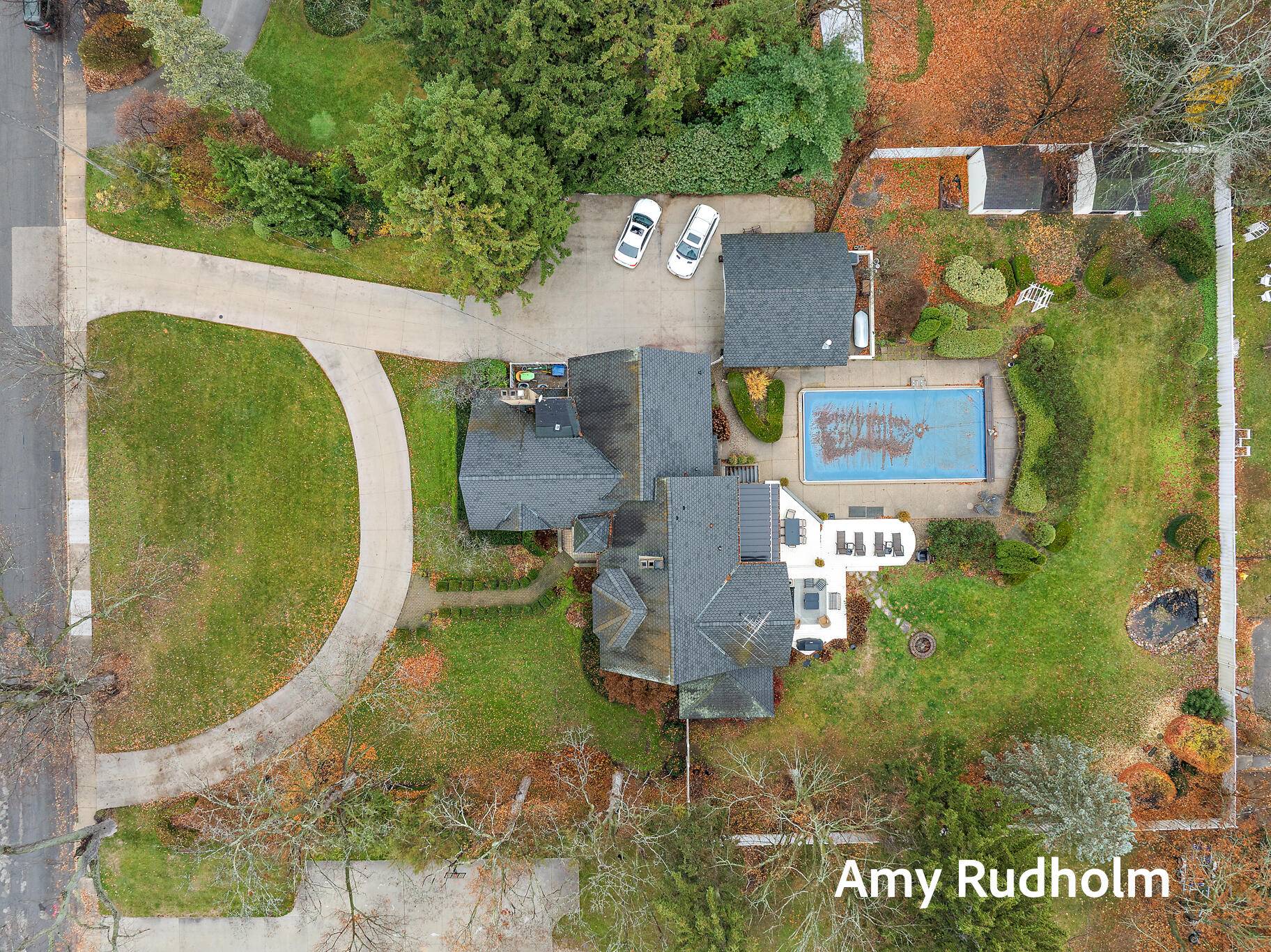 Spring Lake, MI 49456,522 E River ST