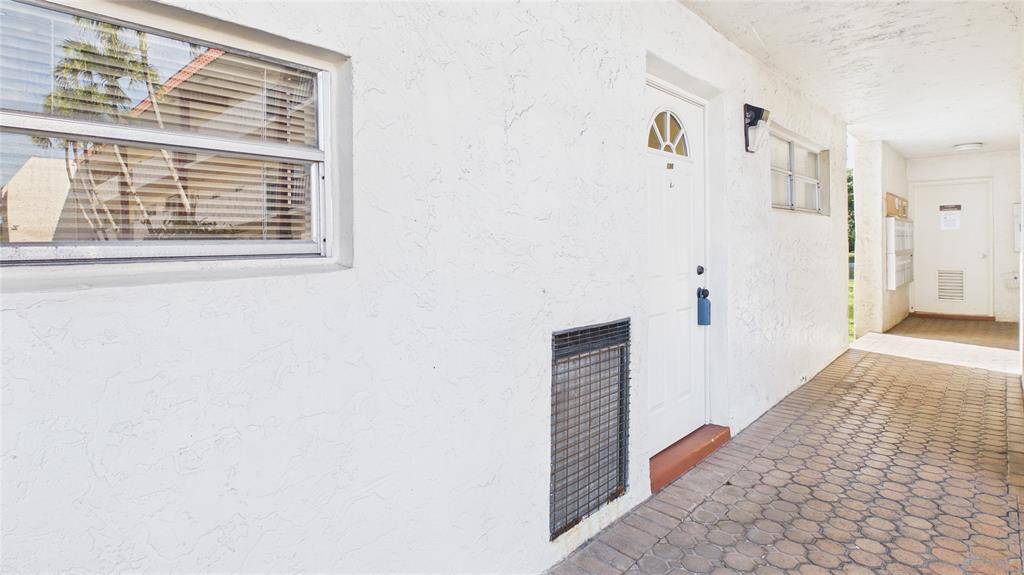 Pembroke Pines, FL 33025,381 S HOLLYBROOK DR #106