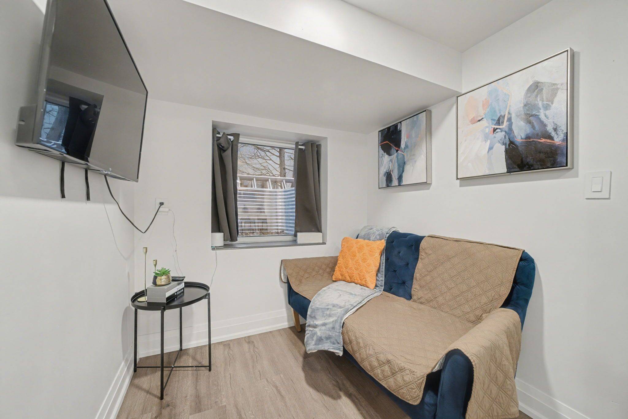 Mississauga, ON L5G 2N9,607 Drymen CRES