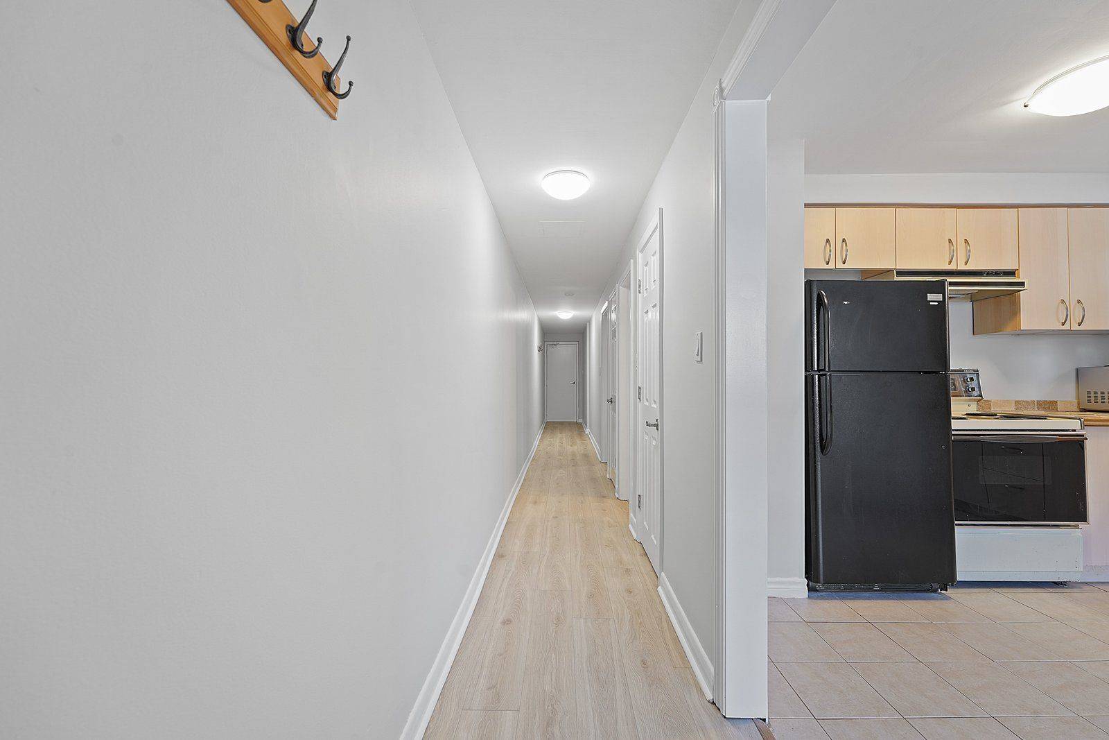 Toronto W06, ON M8V 2L7,44 Albert AVE #1