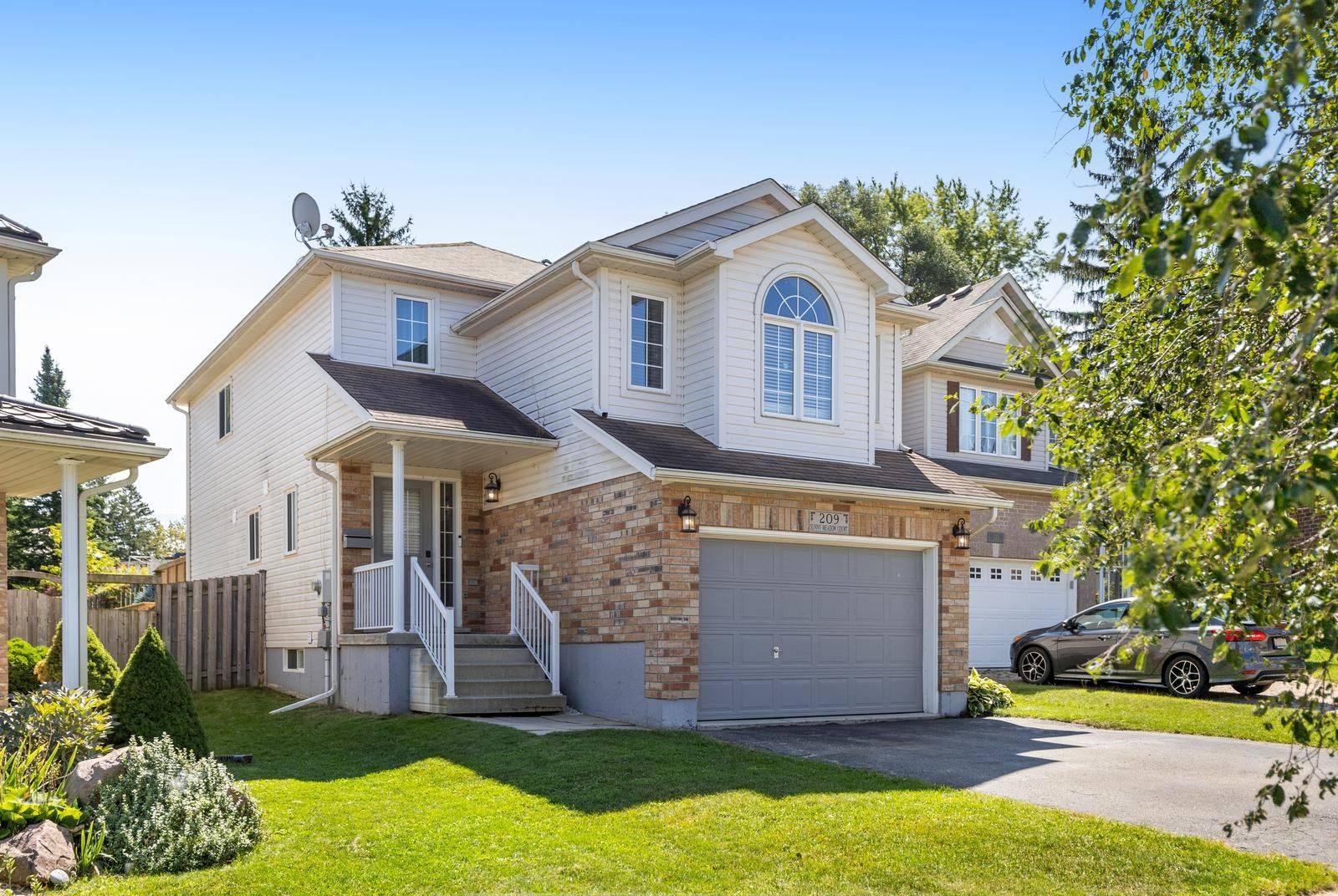 Kitchener, ON N2N 3R3,209 Sunny Meadow CT