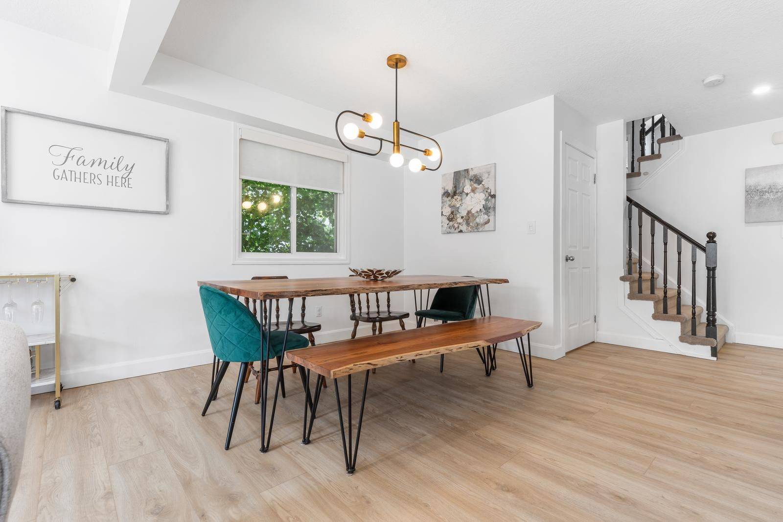 Kitchener, ON N2N 3R3,209 Sunny Meadow CT