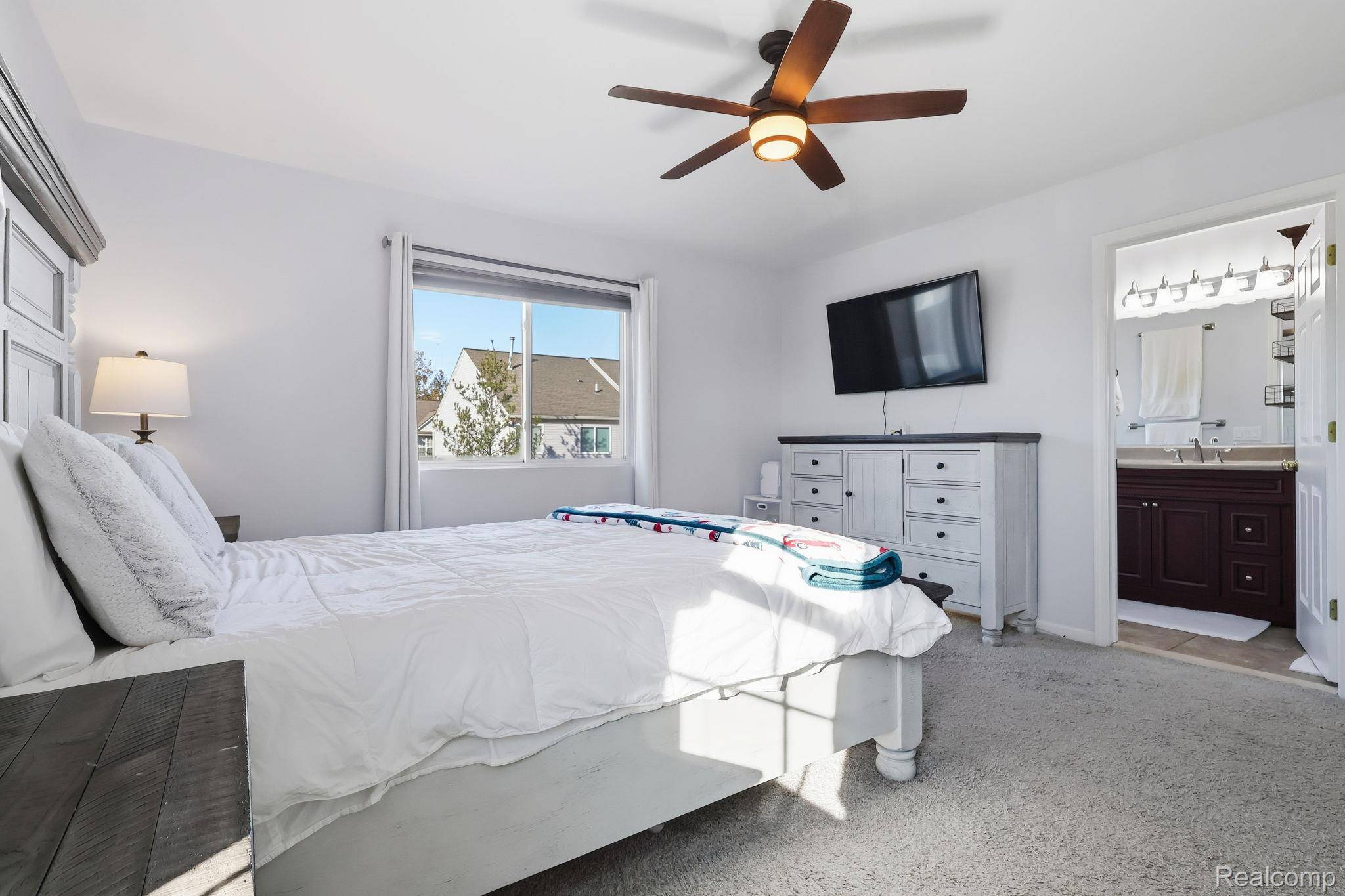 Sterling Heights, MI 48310,36123 Dominion CIR