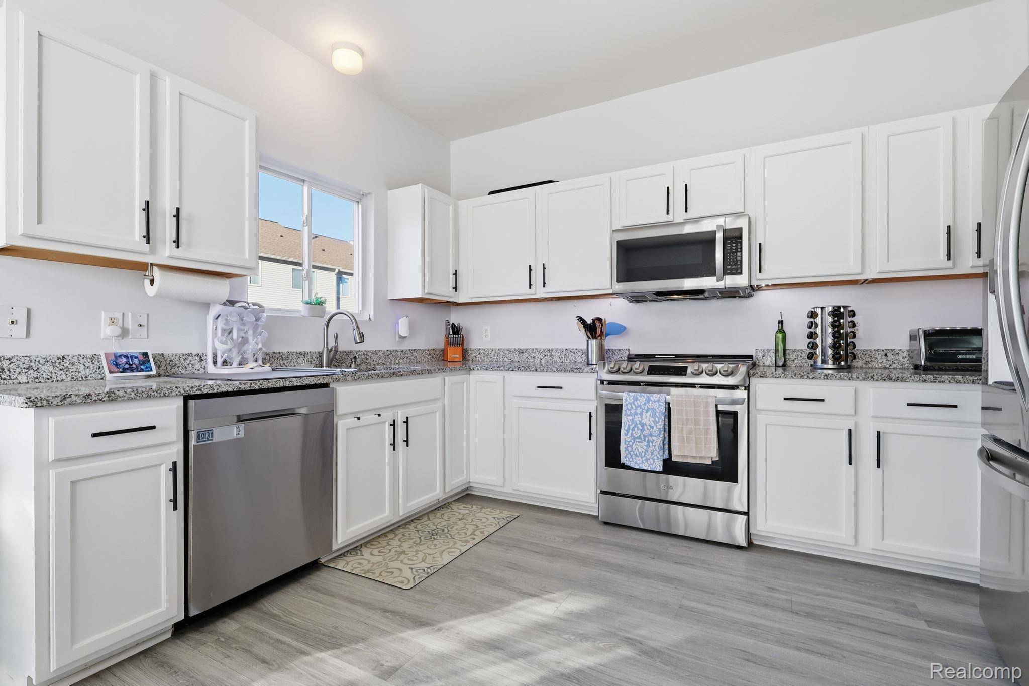 Sterling Heights, MI 48310,36123 Dominion CIR