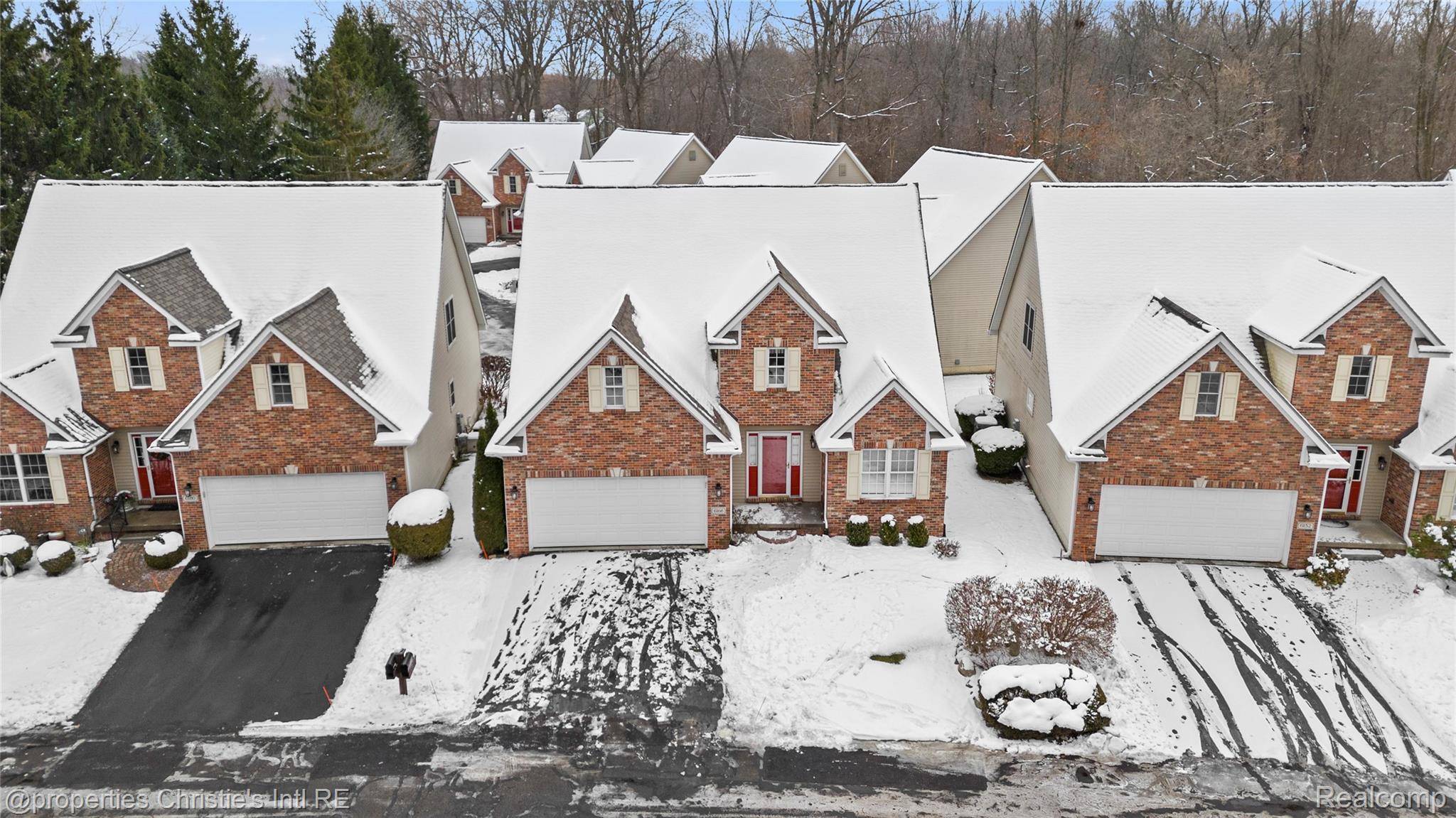 Grand Blanc, MI 48439,6166 Natures CV