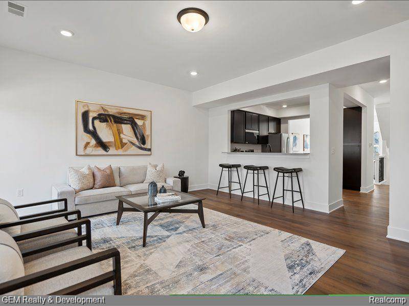 Milford, MI 48381,549 Village Lane