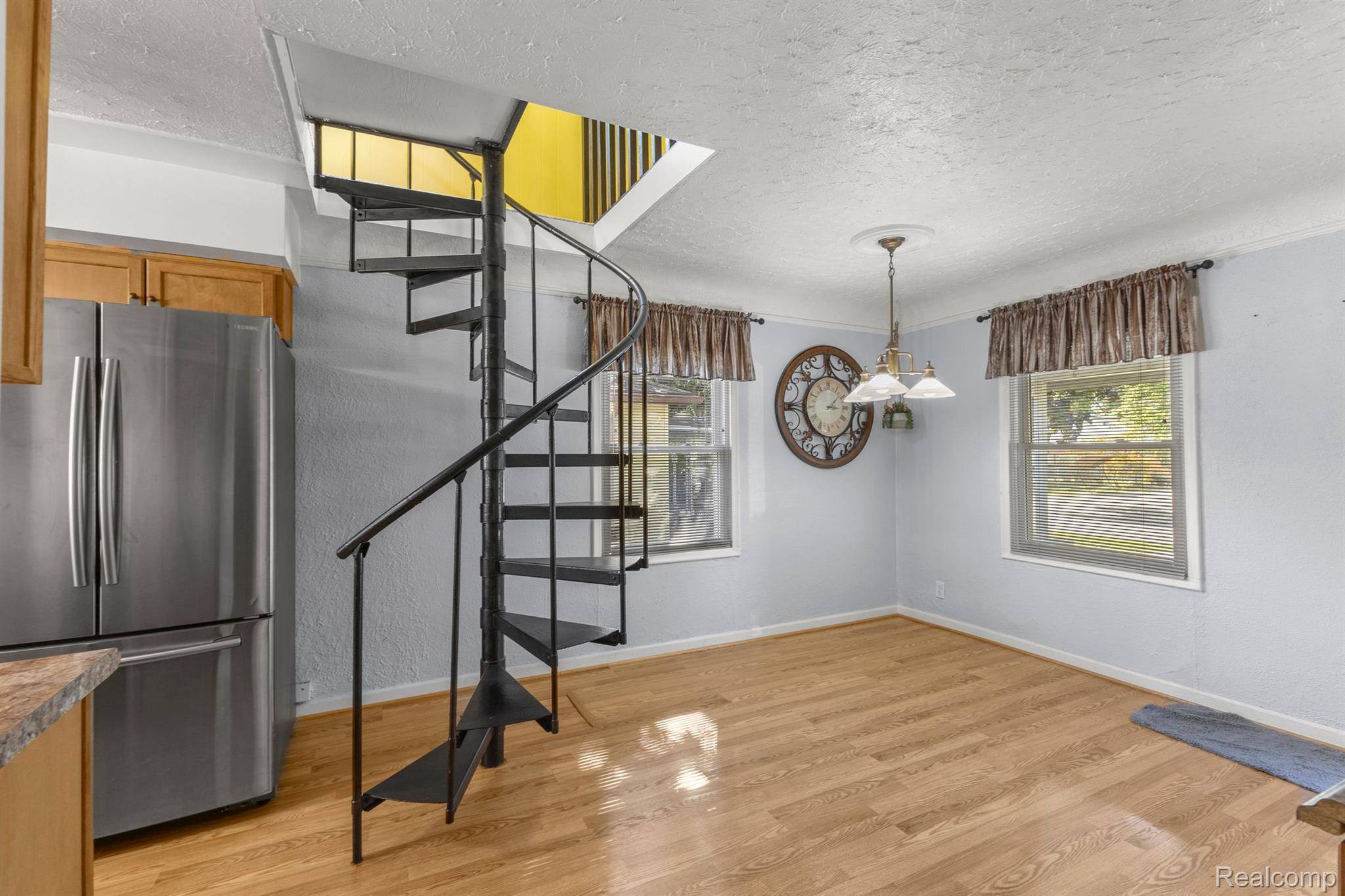 Dearborn Heights, MI 48125,5101 CLIPPERT ST