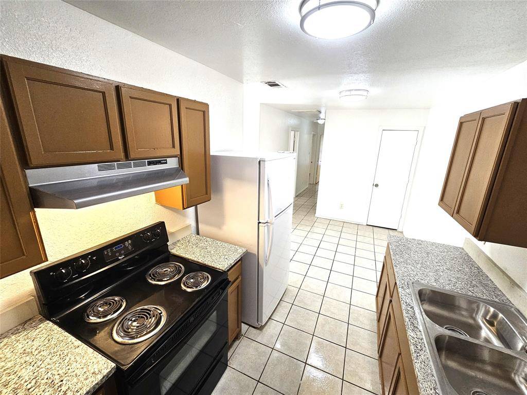 Fort Worth, TX 76105,2837 Ave J